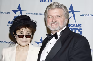 Yoko Ono and Robert L. Lynch Photo