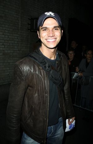 Derek Keeling @ BroadwayWorld Derek Keeling Photo