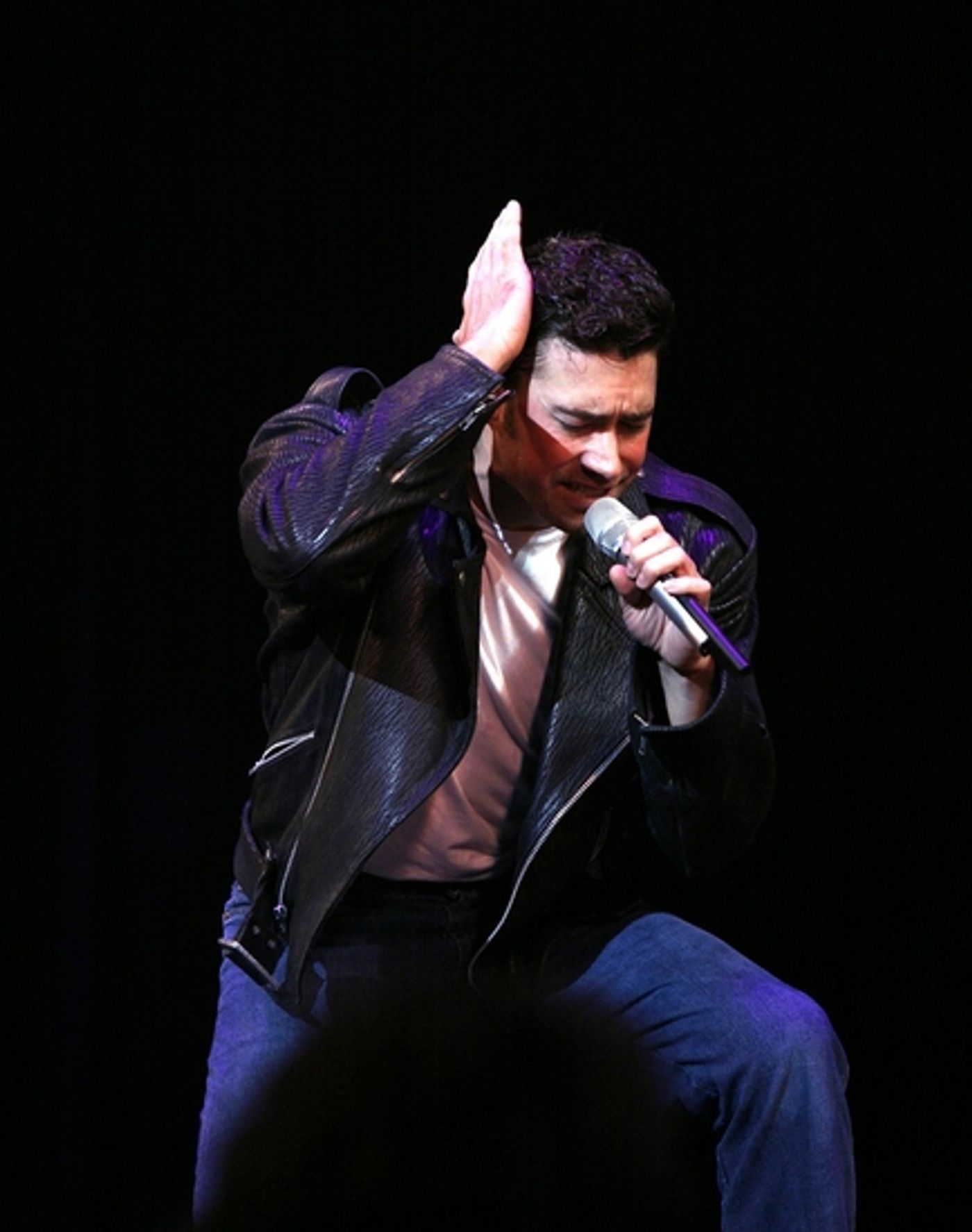 Photo Coverage: Olivia Newton-John Visits 'Grease' to Promote Breast Cancer Awareness  Image