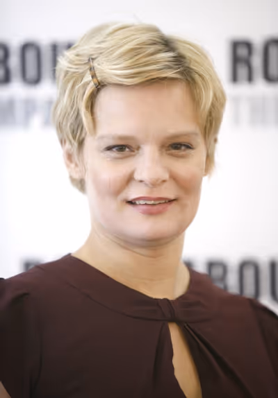 Martha Plimpton Photo