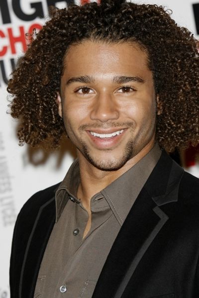 Corbin Bleu Photo