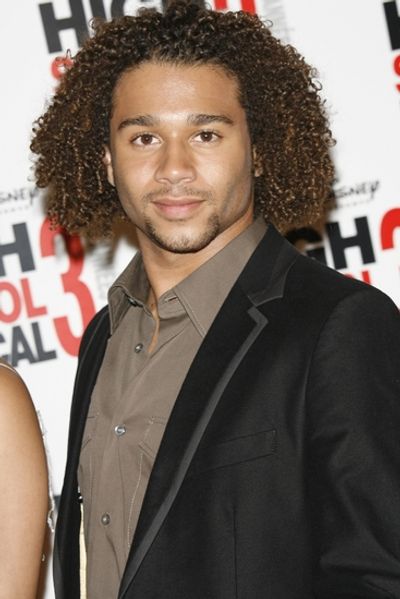 Corbin Bleu Photo
