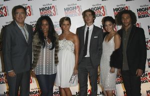 Kenny Ortega, Ashley Tisdale, Zac Efron, Vanessa Hudgens and Corbin Bleu @ BroadwayWorld Kenny Ortega, Ashley Tisdale, Zac Efron, Vanessa Hudgens and Corbin Bleu Photo