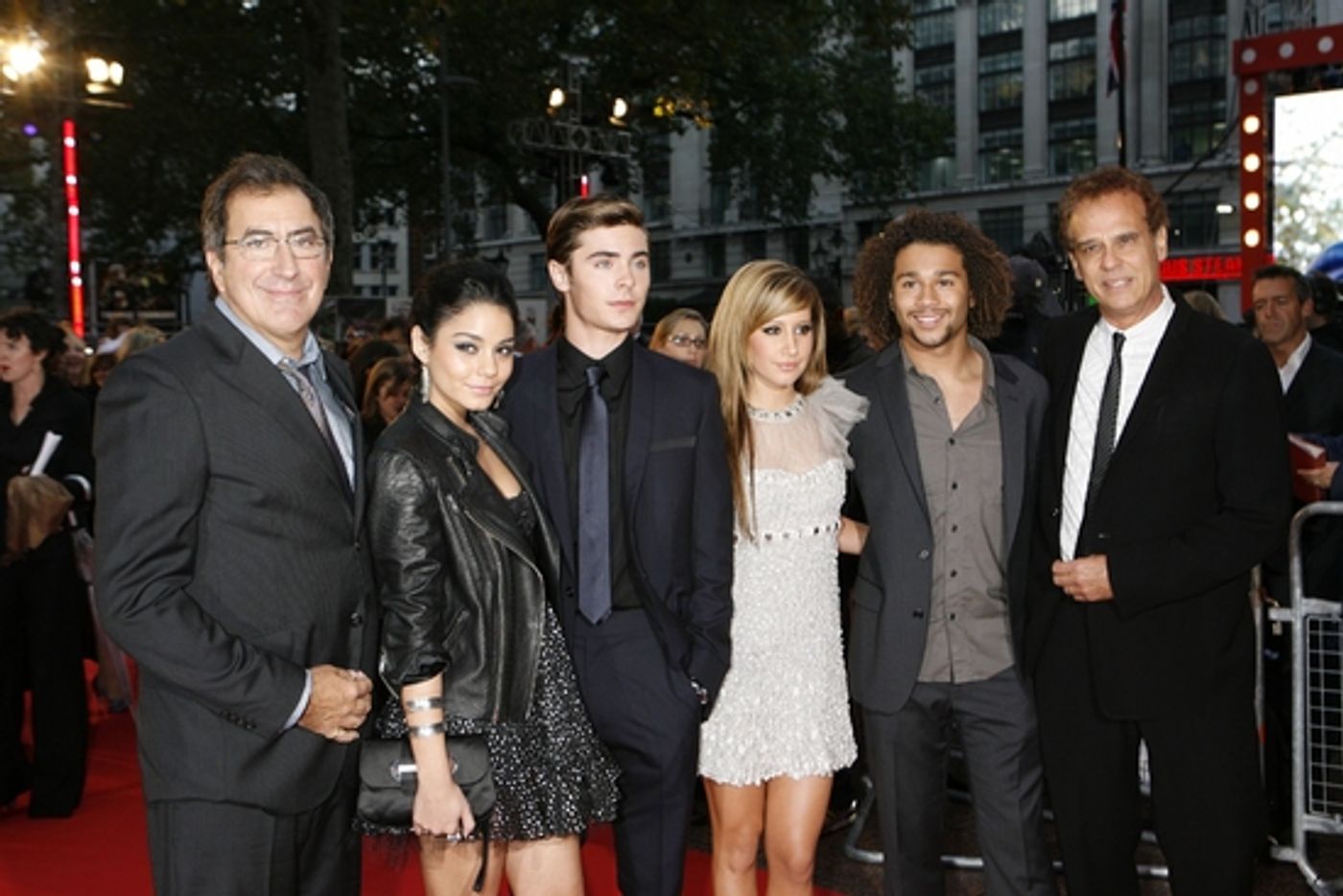 Photo Flash: High School Musical 3 Opens in London  Image