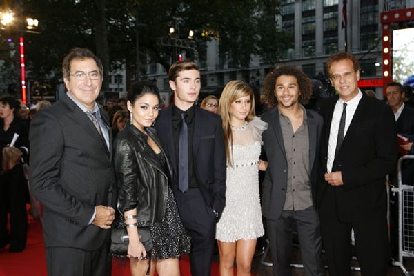 Kenny Ortega, Vanessa Hudgens, Zac Efron, Ashley Tisdale, Corbin Bleu and Bill Borden Photo