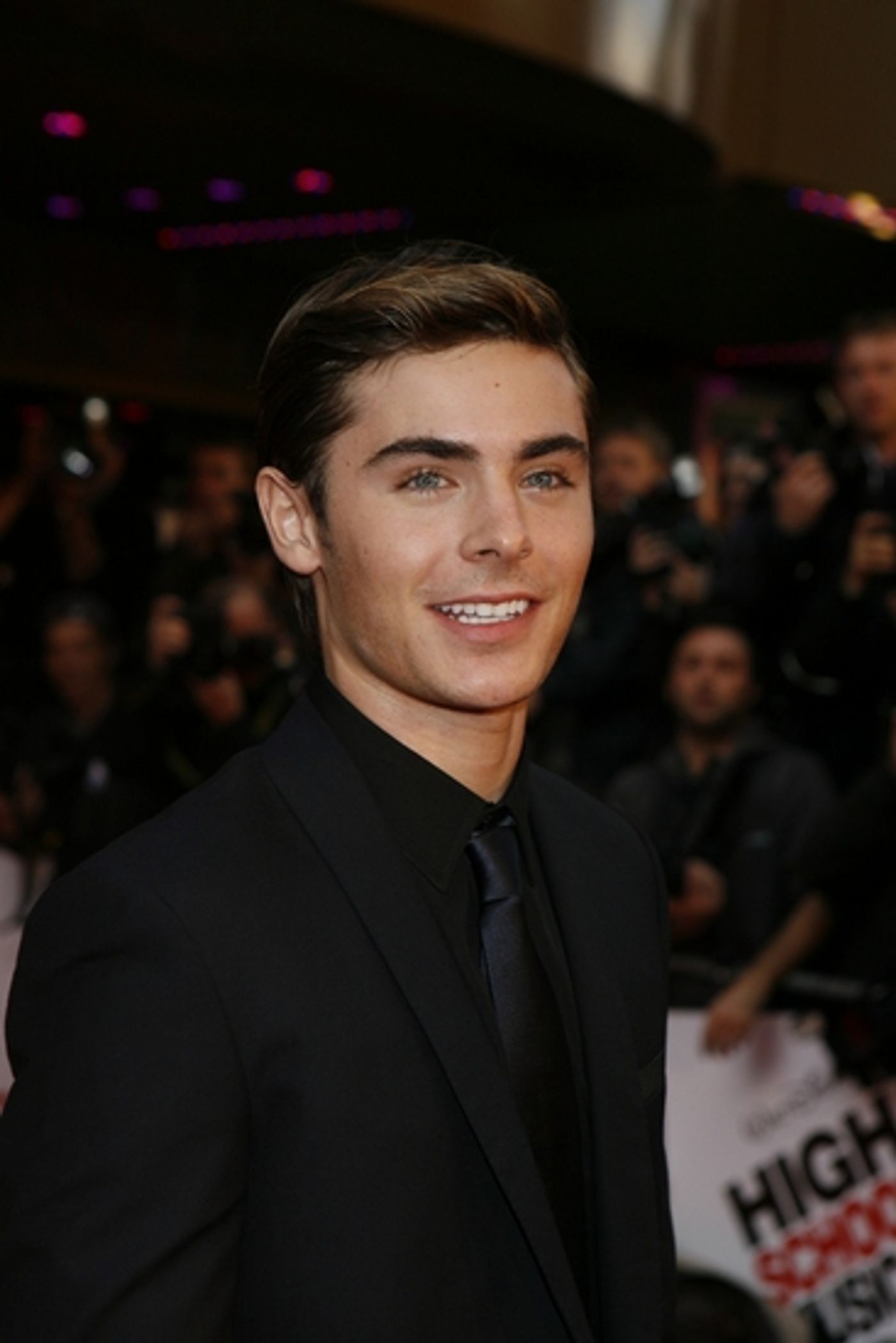 Photo Flash: High School Musical 3 Opens in London  Image