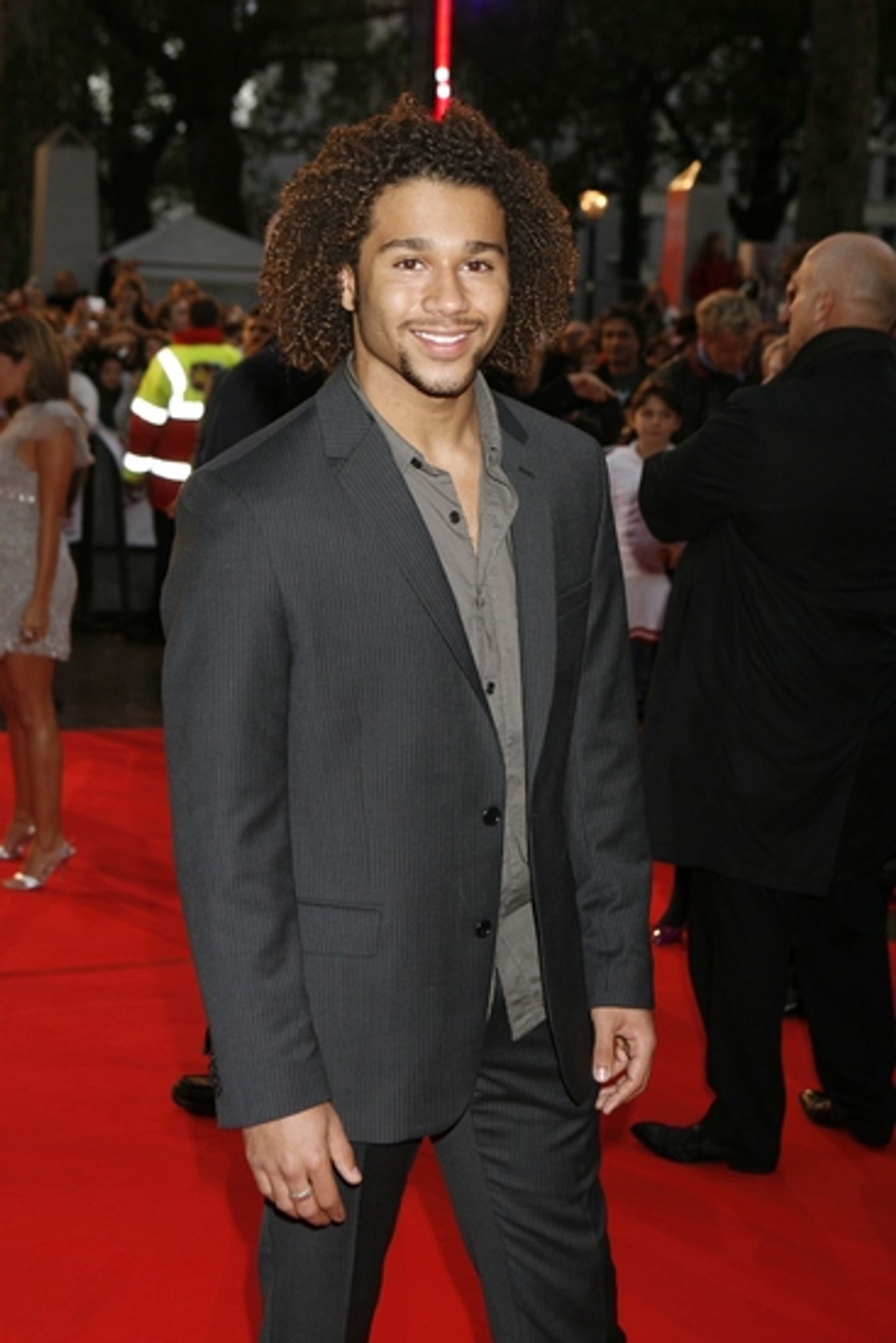 Photo Flash: High School Musical 3 Opens in London  Image