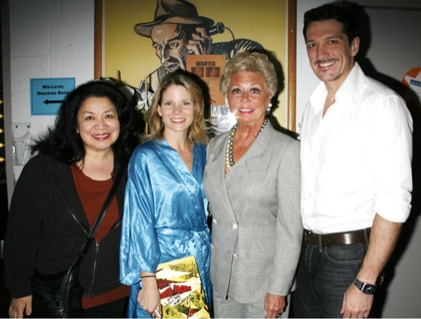 Photo Coverage: Mitzi Gaynor Visits SOUTH PACIFIC Photo Coverage: Mitzi Gaynor Visits SOUTH PACIFIC Image