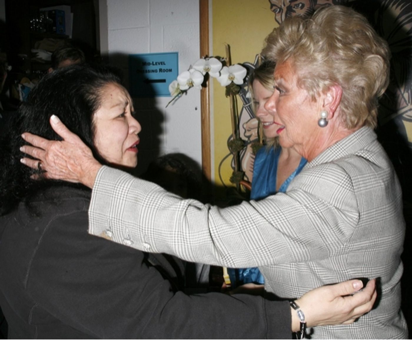 Photo Coverage: Mitzi Gaynor Visits SOUTH PACIFIC Photo Coverage: Mitzi Gaynor Visits SOUTH PACIFIC Image