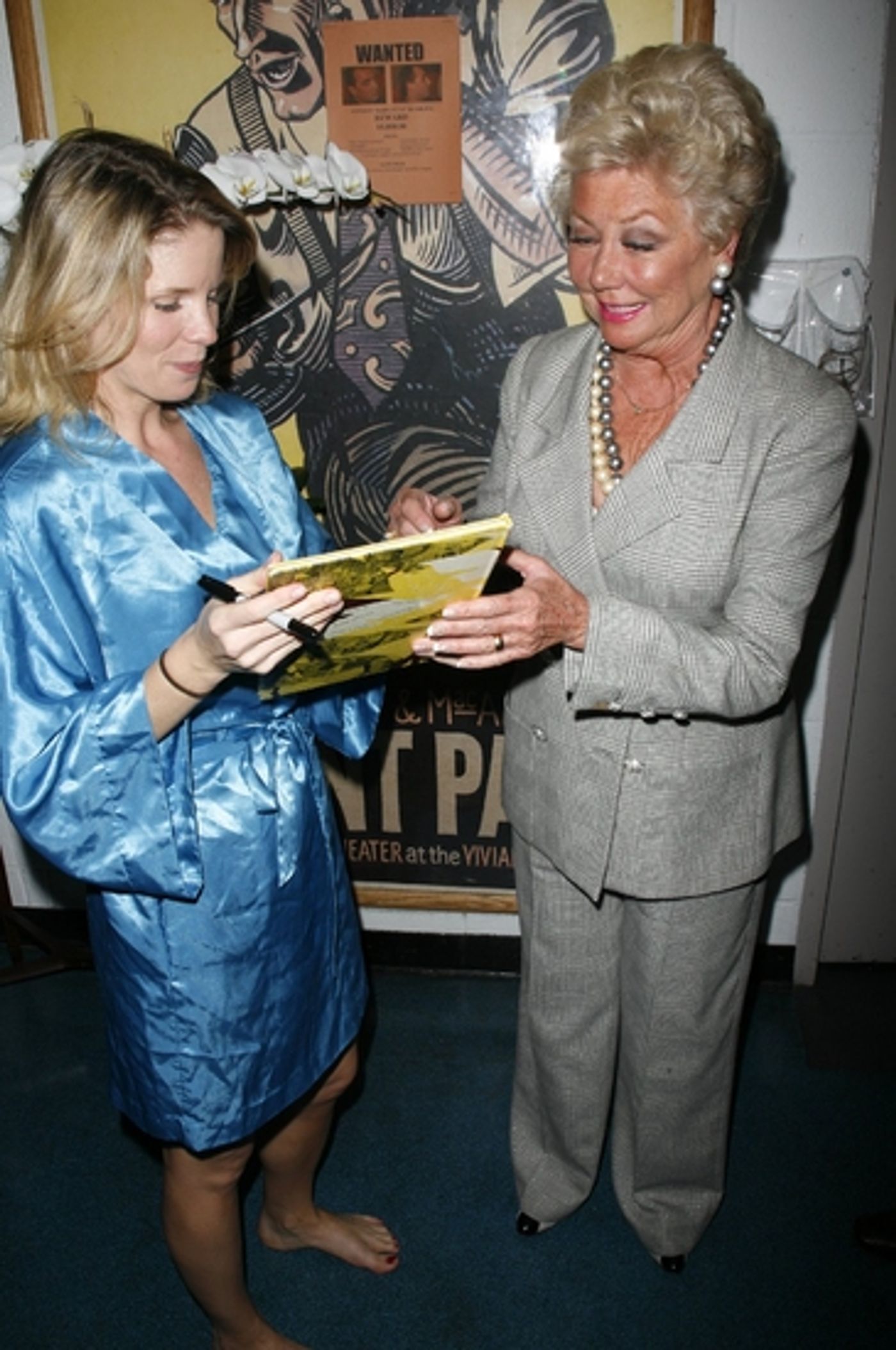 Photo Coverage: Mitzi Gaynor Visits SOUTH PACIFIC Photo Coverage: Mitzi Gaynor Visits SOUTH PACIFIC Image