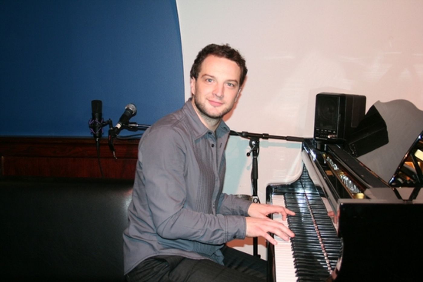 Photo Coverage: Euan Morton at The Metropolitan Room  Image