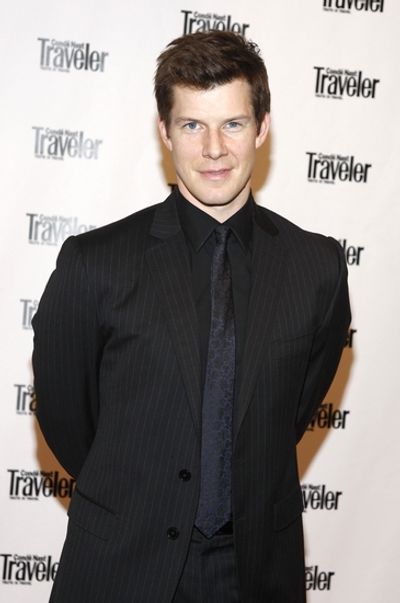 Eric Mabius Photo