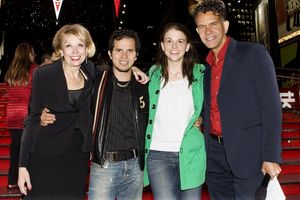 Julie Halston, John Leguizamo, Sutton Foster and Brian Stokes Mitchell @ BroadwayWorld Julie Halston, John Leguizamo, Sutton Foster and Brian Stokes Mitchell Photo