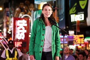 Tony Award winner Sutton Foster @ BroadwayWorld Tony Award winner Sutton Foster Photo