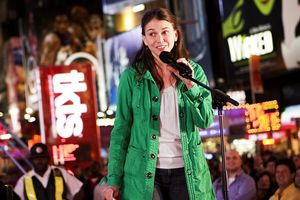 Tony Award winner Sutton Foster @ BroadwayWorld Tony Award winner Sutton Foster Photo