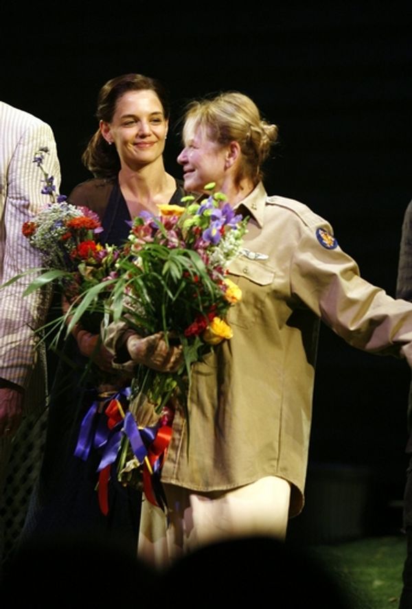 Katie Holmes and Dianne Wiest
 Photo