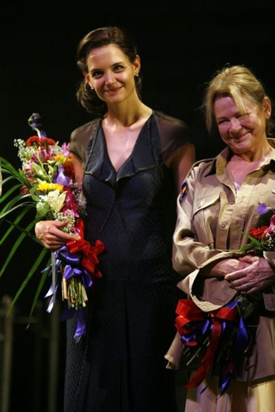 Katie Holmes and Dianne Wiest
 Photo
