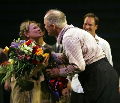 Dianne Wiest and John Lithgow
 Photo