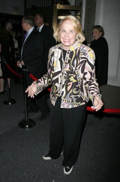 
Liz Smith Photo