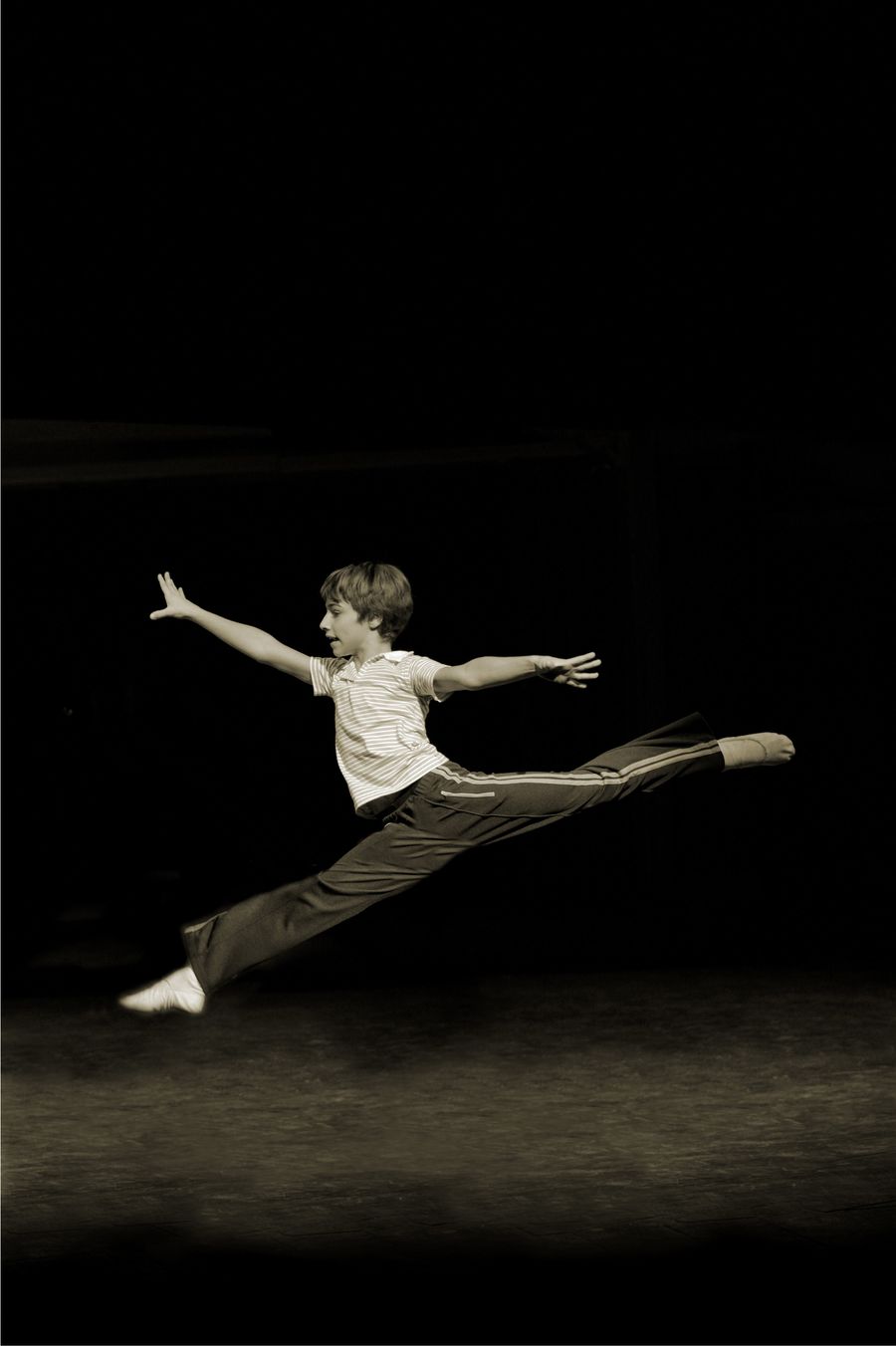 Photo Flash: Sneak Peek of BILLY ELLIOT, Opening on Broadway 11/13 Image