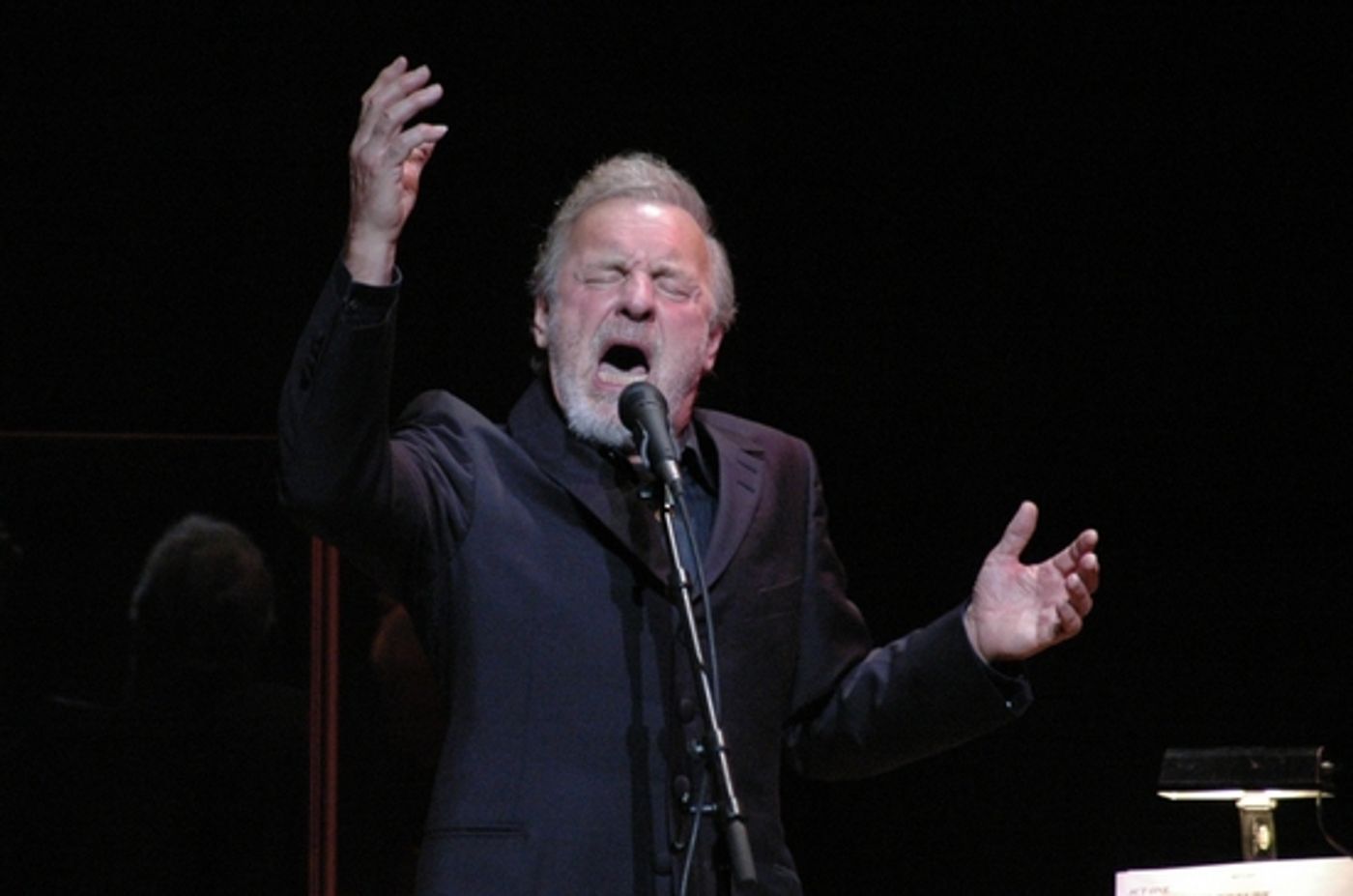 Photo Coverage: Colm Wilkinson in 'Broadway & Beyond' at Town Hall  Image