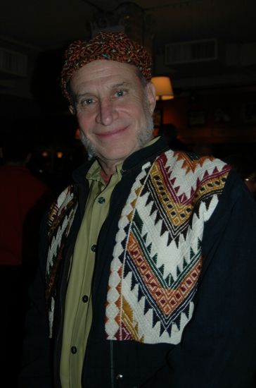 Stephen Mo Hanan Photo
