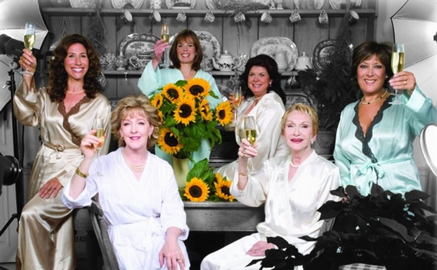 Photo Flash: Chichester Festival Theatre's CALENDAR GIRLS Image