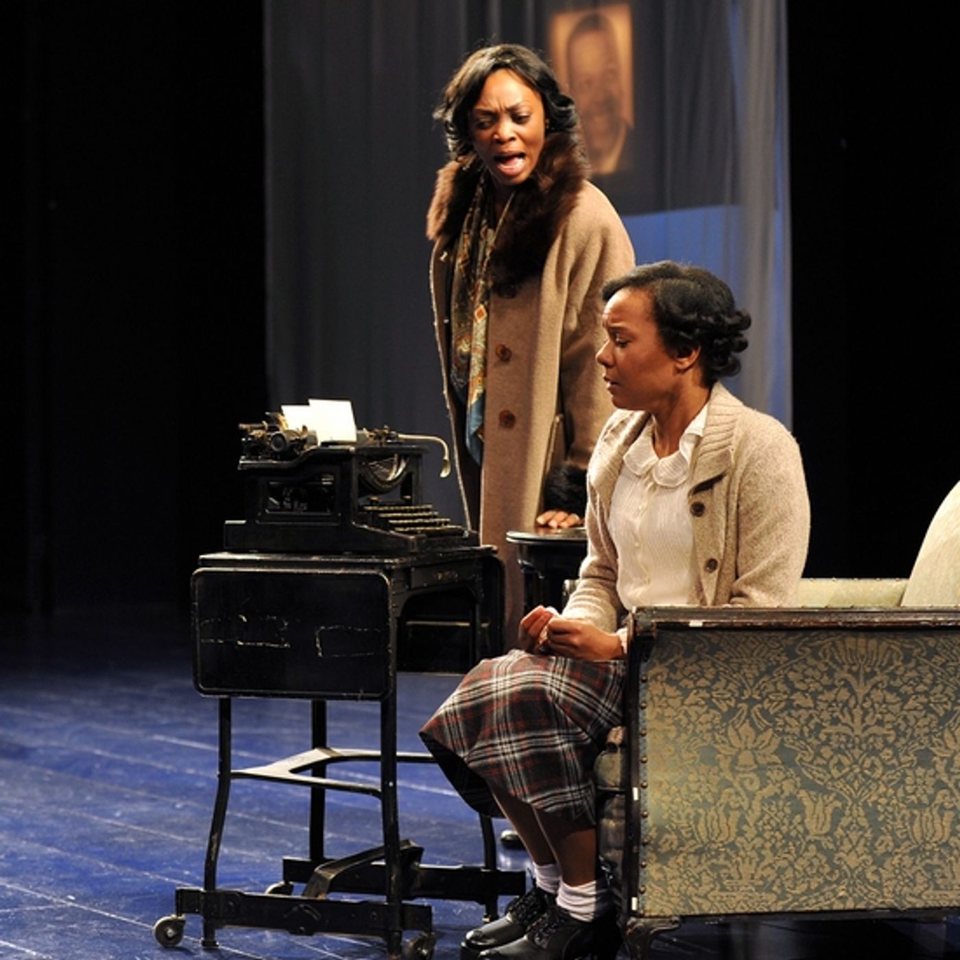 Photo Flash: Steppenwolf's THE GLASS MENAGERIE Photo Flash: Steppenwolf's THE GLASS MENAGERIE Image