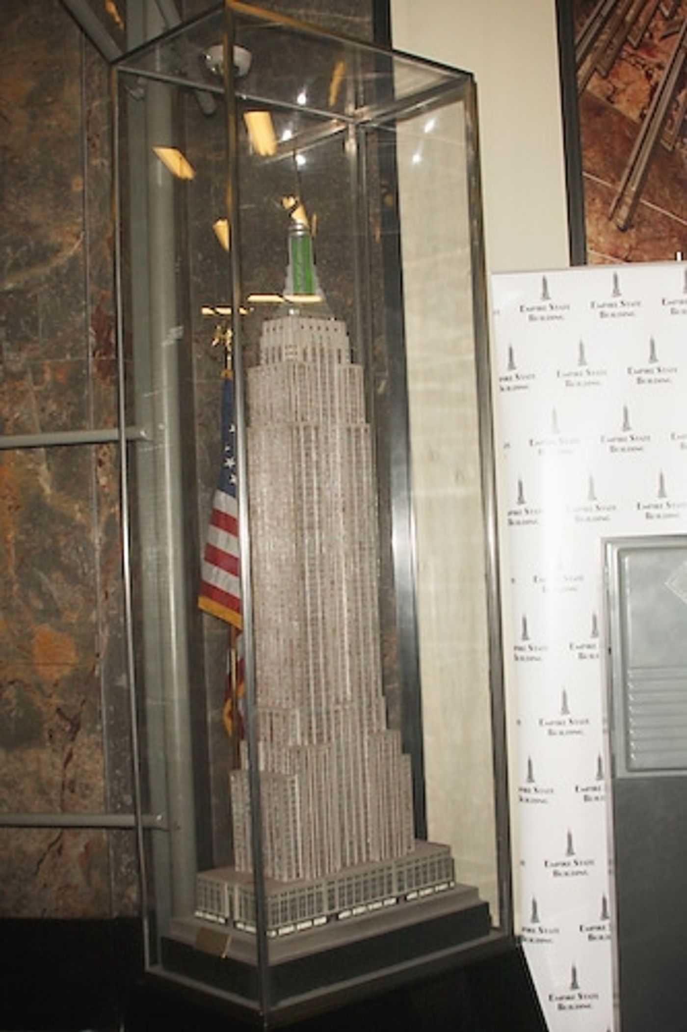 Photo Coverage: Kerry Ellis and Stephen Schwartz Light the Empire State Building WICKED Green Photo Coverage: Kerry Ellis and Stephen Schwartz Light the Empire State Building WICKED Green Image