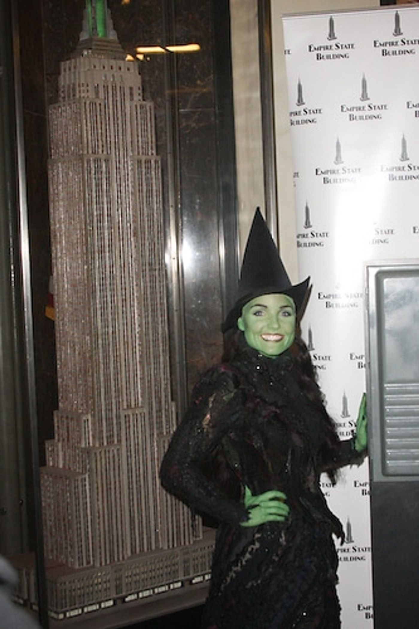 Photo Coverage: Kerry Ellis and Stephen Schwartz Light the Empire State Building WICKED Green  Image