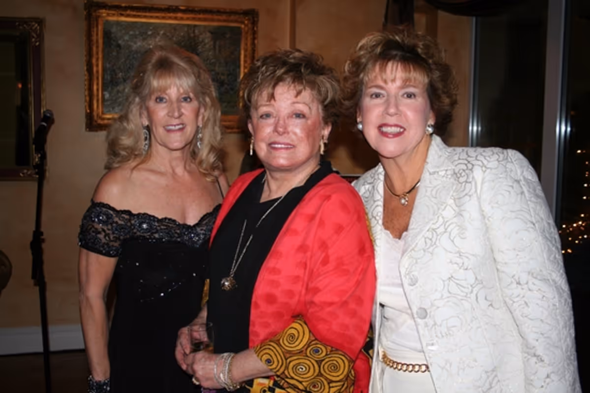 Judy Dove, Rue McClanahan and Linda Wagner

 at 