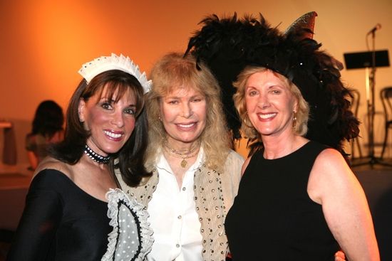 Photo Flash: Celebrity Cast Performs 1950's Radio Who Dun It For Halloween Benefit — photo 5 of 9