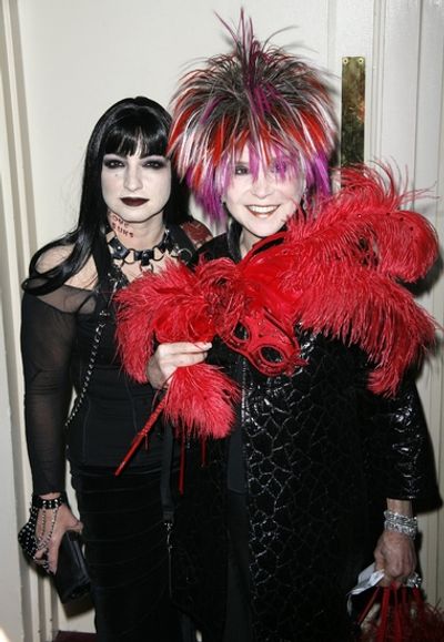 Gloria Estefan and Cindy Adams
 Photo