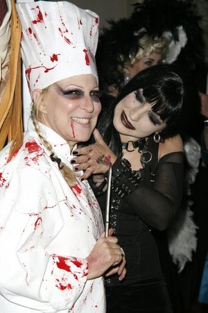 Bette Midler and Gloria Estefan

 Photo