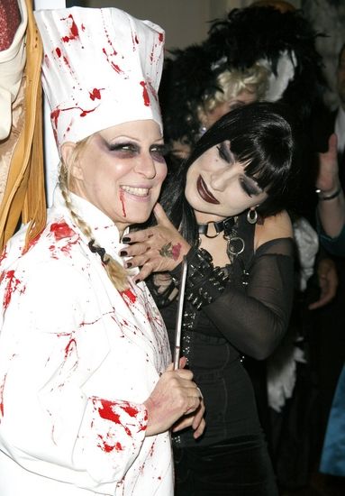 Photos: Bette Midler's  HULAWEEN 2008 — photo 59 of 60