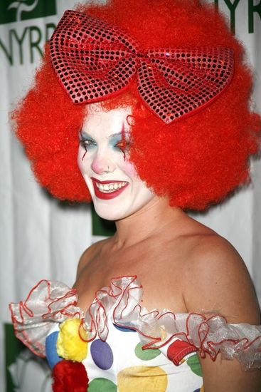 Photos: Bette Midler's  HULAWEEN 2008 — photo 56 of 60