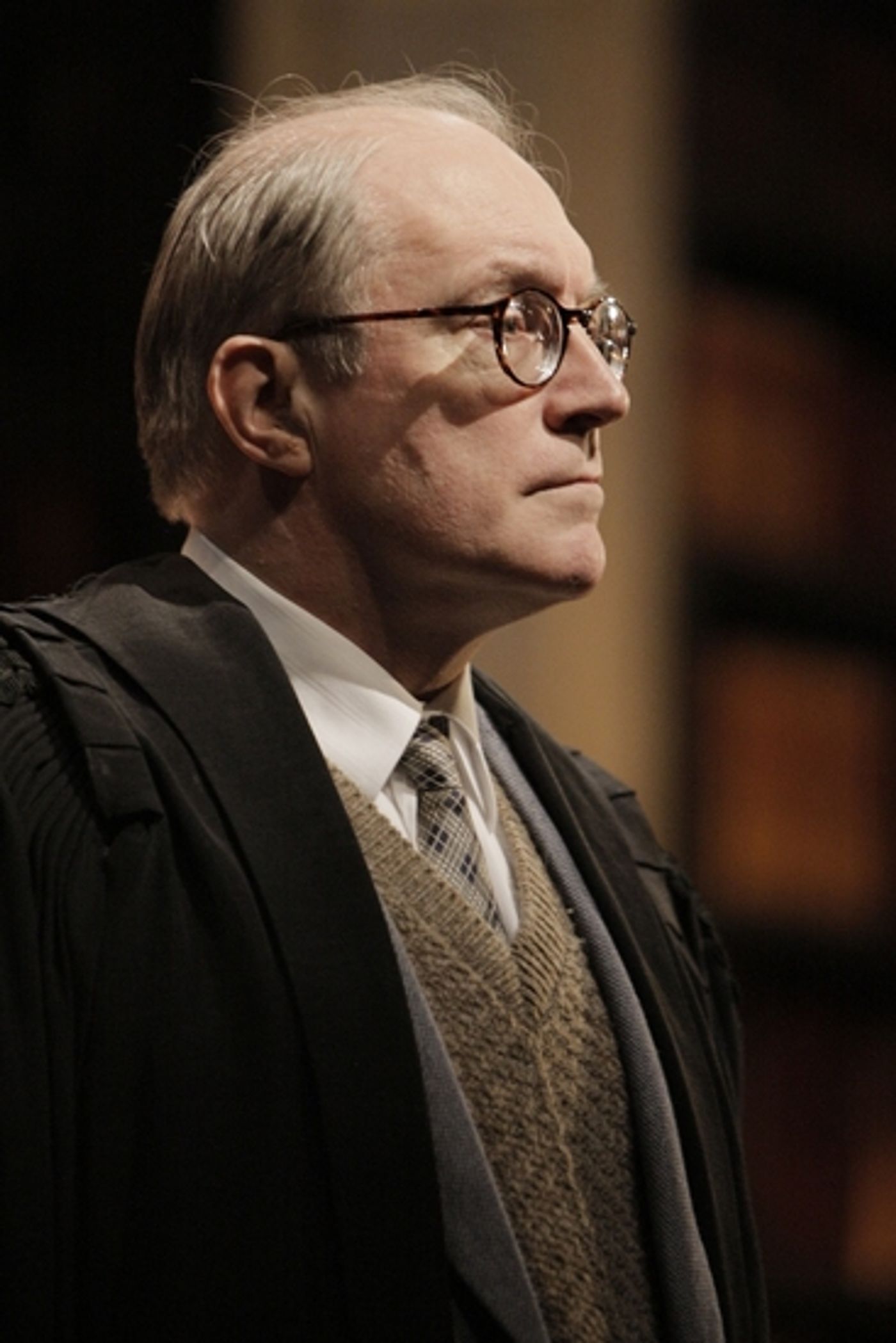 Photo Flash: SHADOWLANDS at the Guthrie Theatre  Image