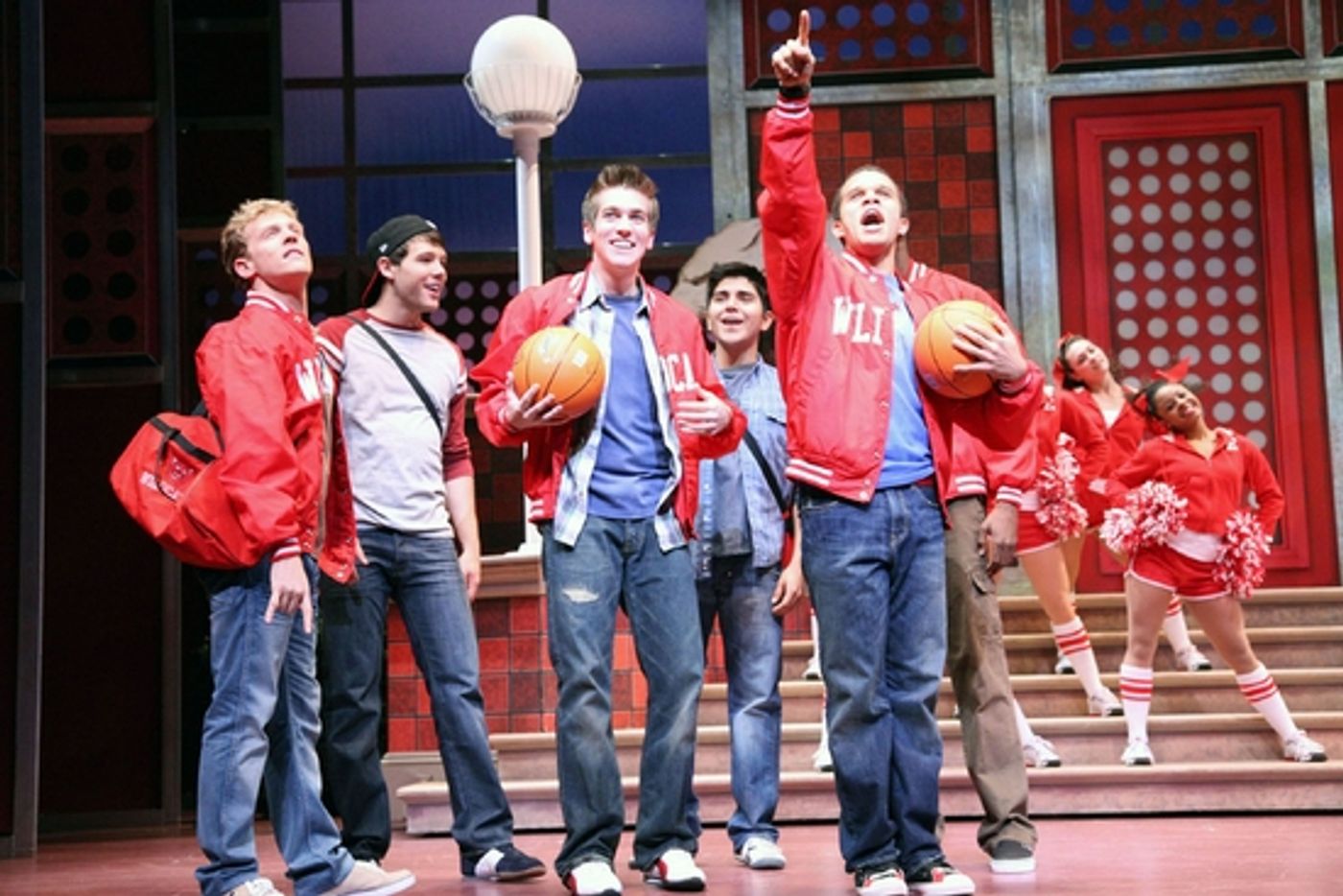 Photo Flash: HIGH SCHOOL MUSICAL at Paper Mill Playhouse  Image