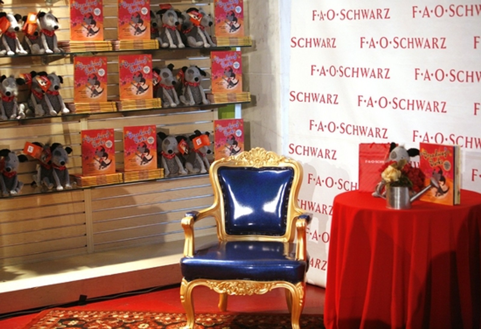 Photo Coverage: Bernadette Peters Debuts 'Kramer' at FAO Schwarz — photo 3 of 49