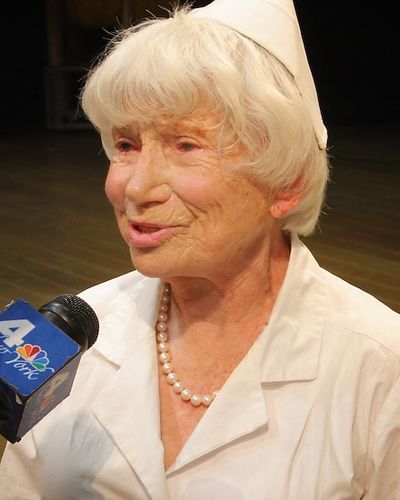 Edith Shain

 Photo