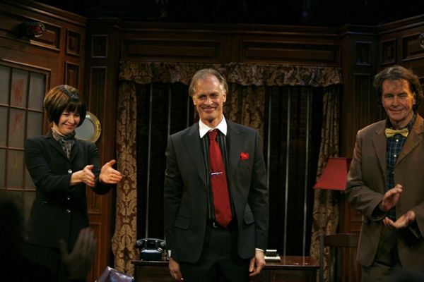 Kathleen McNenny, Keith Carradine and Lee Godart

 Photo