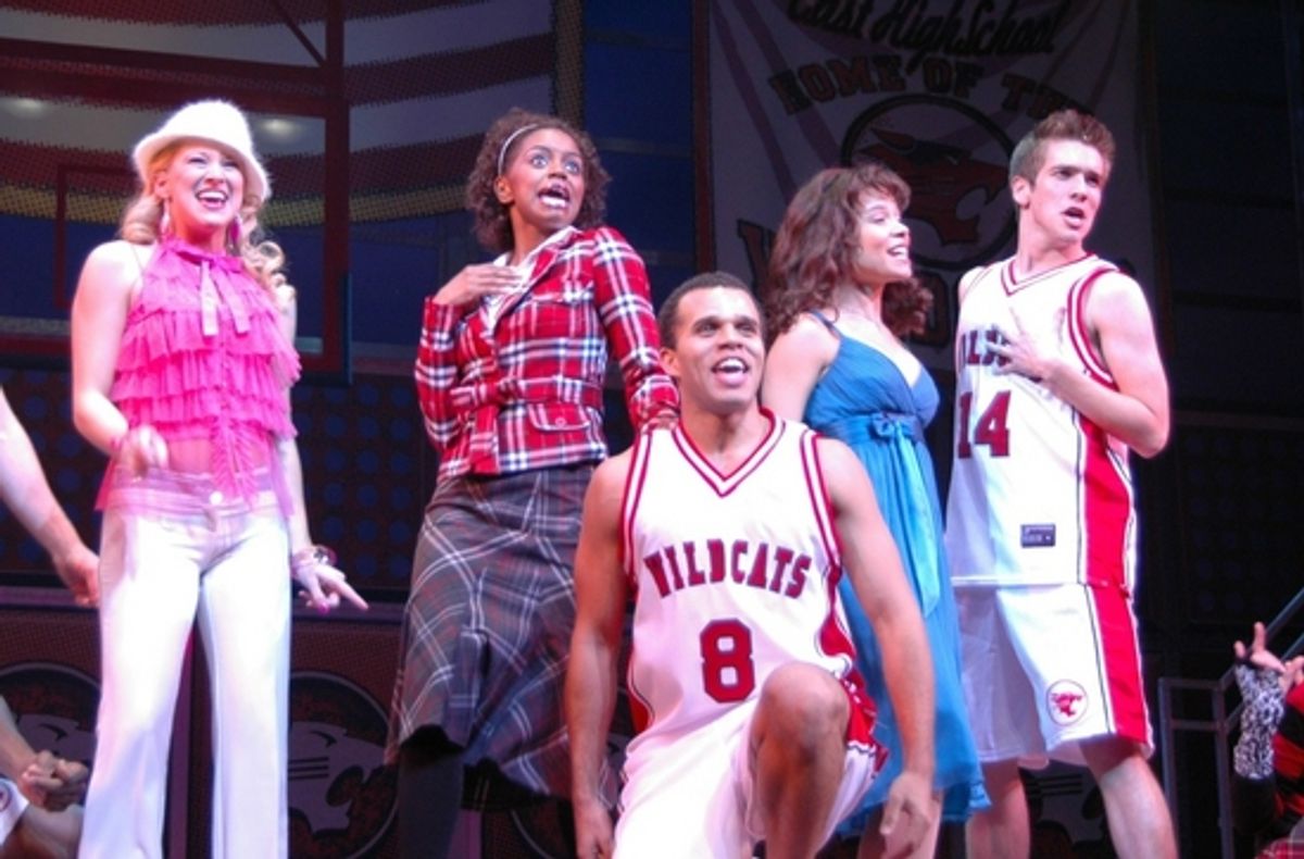 Bailey Hanks, Krystal Joy Brown (Taylor McKessie) Justin Keyes (Chad Danforth), Sydney Morton, Chase Peacock at 