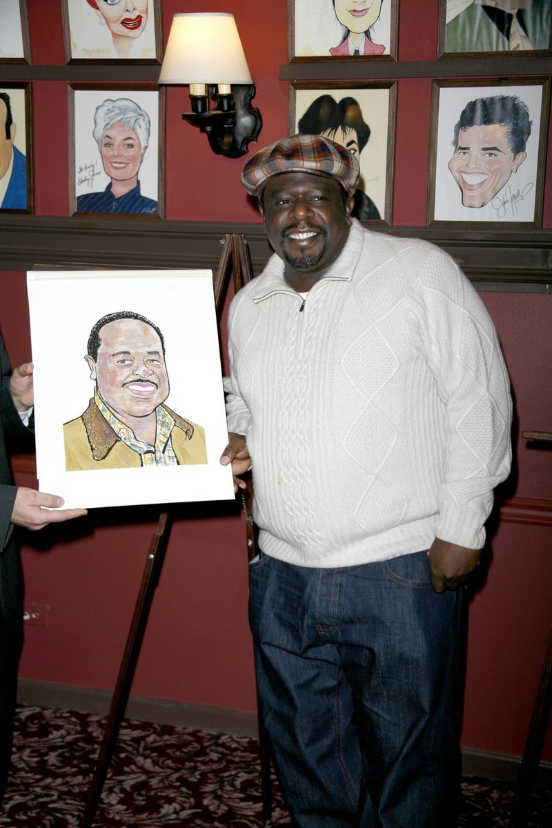 Photo Coverage: AMERICAN BUFFALO Stars View Sardi's Portraits — photo 6 of 32