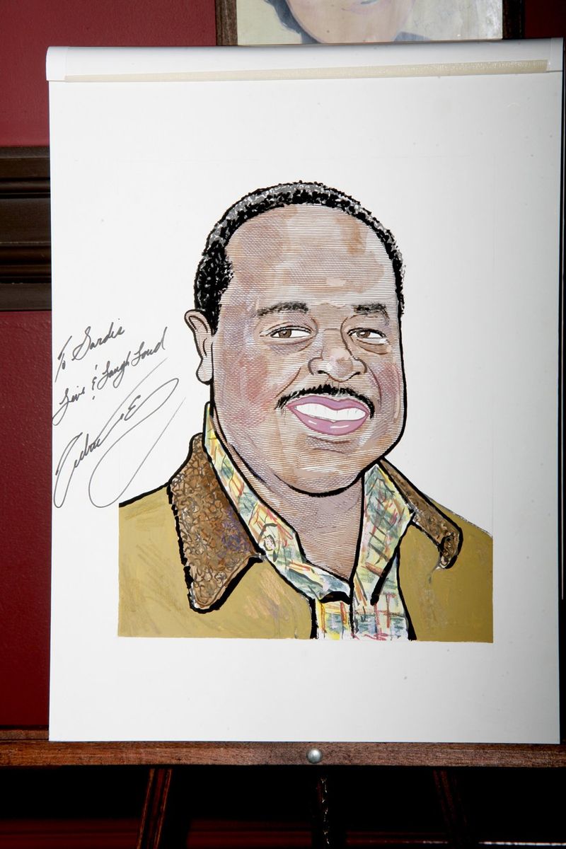 Photo Coverage: AMERICAN BUFFALO Stars View Sardi's Portraits — photo 32 of 32