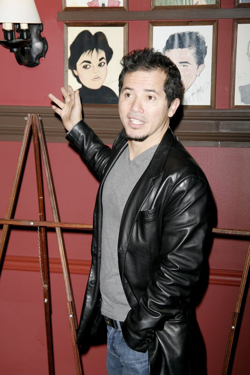 Photo Coverage: AMERICAN BUFFALO Stars View Sardi's Portraits — photo 2 of 32