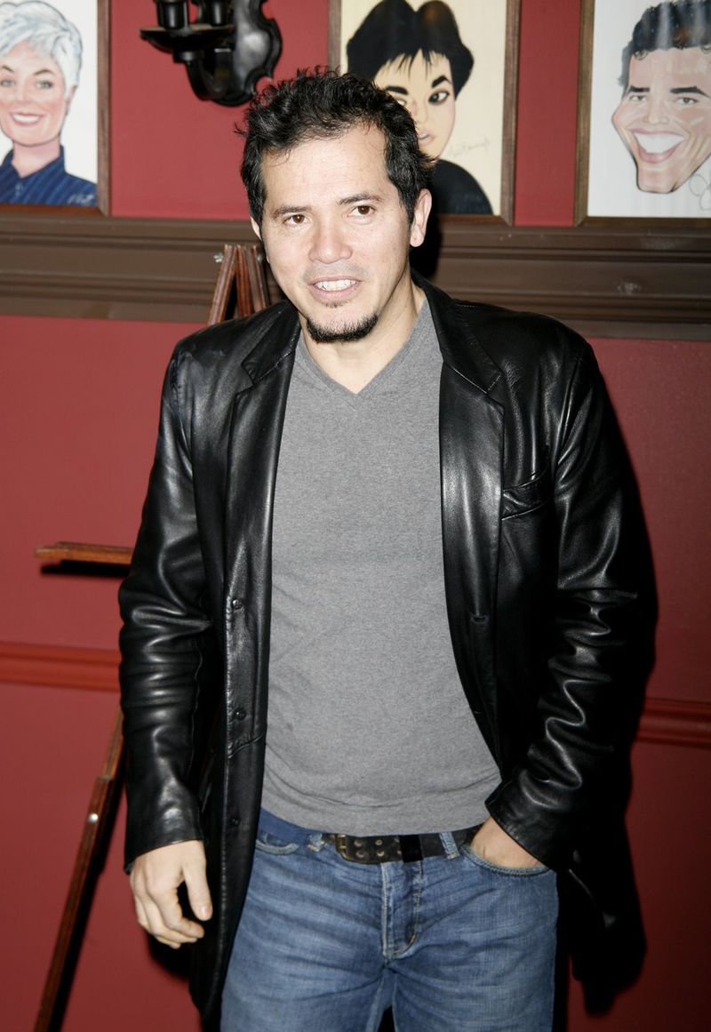 Photo Coverage: AMERICAN BUFFALO Stars View Sardi's Portraits — photo 1 of 32
