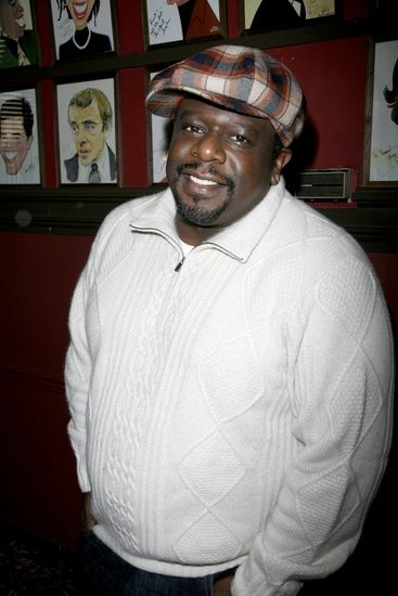 Photo Coverage: AMERICAN BUFFALO Stars View Sardi's Portraits — photo 9 of 32