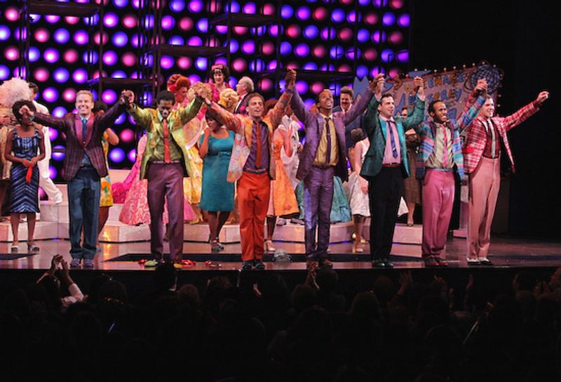Photo Coverage: HAIRSPRAY Welcomes Back Harvey! — photo 1 of 33
