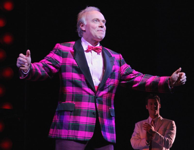 Photo Coverage: HAIRSPRAY Welcomes Back Harvey! — photo 10 of 33