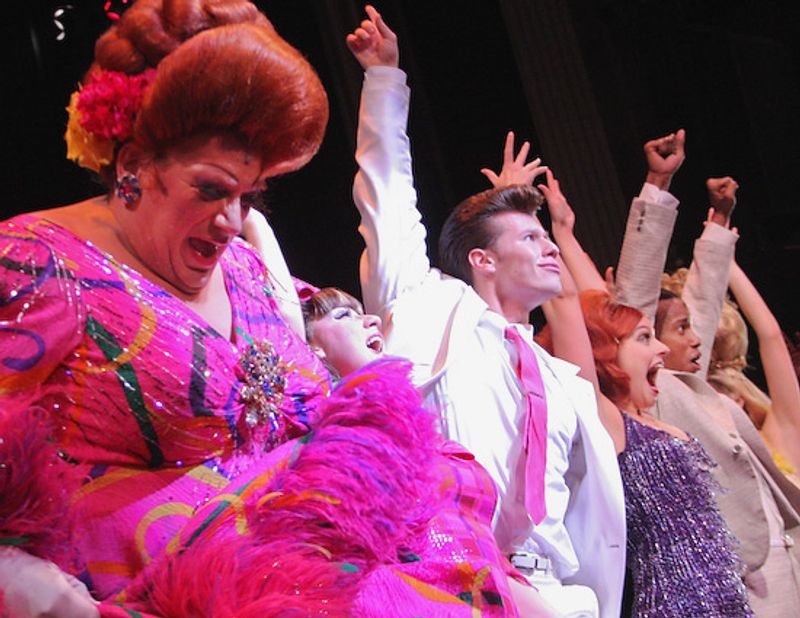 Photo Coverage: HAIRSPRAY Welcomes Back Harvey! — photo 15 of 33